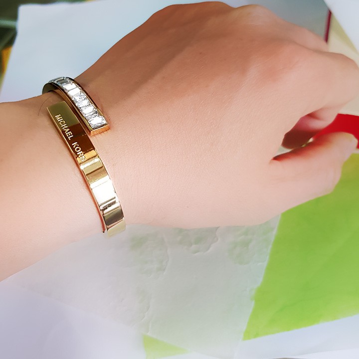 Vòng tay thời trang có cẩn đá VZ829