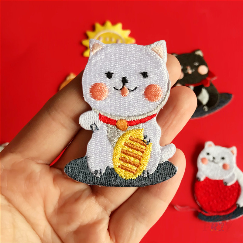 ☸ Sticker Ủi Thêu Hình Mèo Dễ Thương ☸ 1 Huy Hiệu Cài Áo Hình Lâu Đài Mặt Trời Thời Trang
