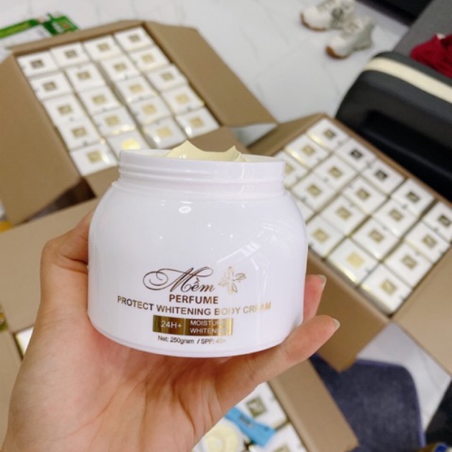 Kem Body Mềm A Cosmetic