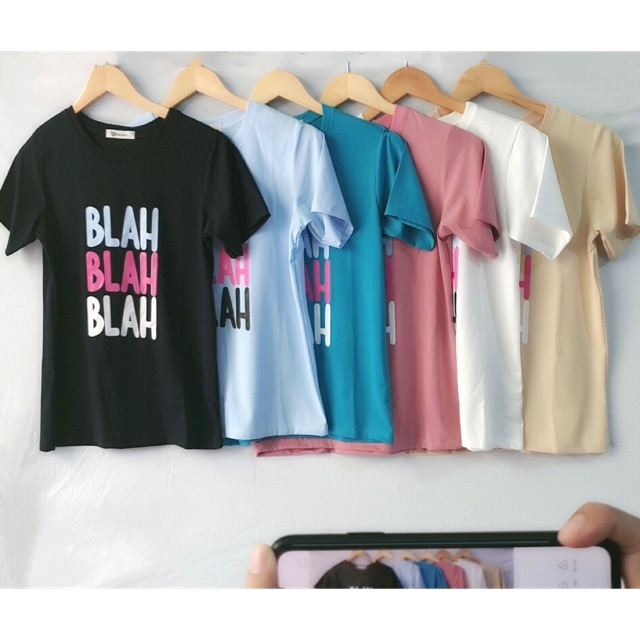 Áo phông in 3 dòng chữ BLAH