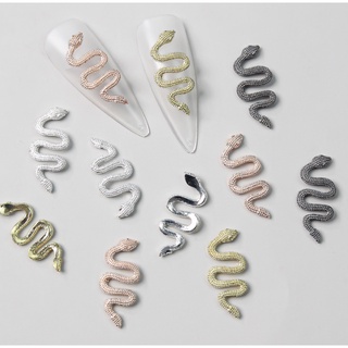 charm rắn  trang trí nail nhé ạ