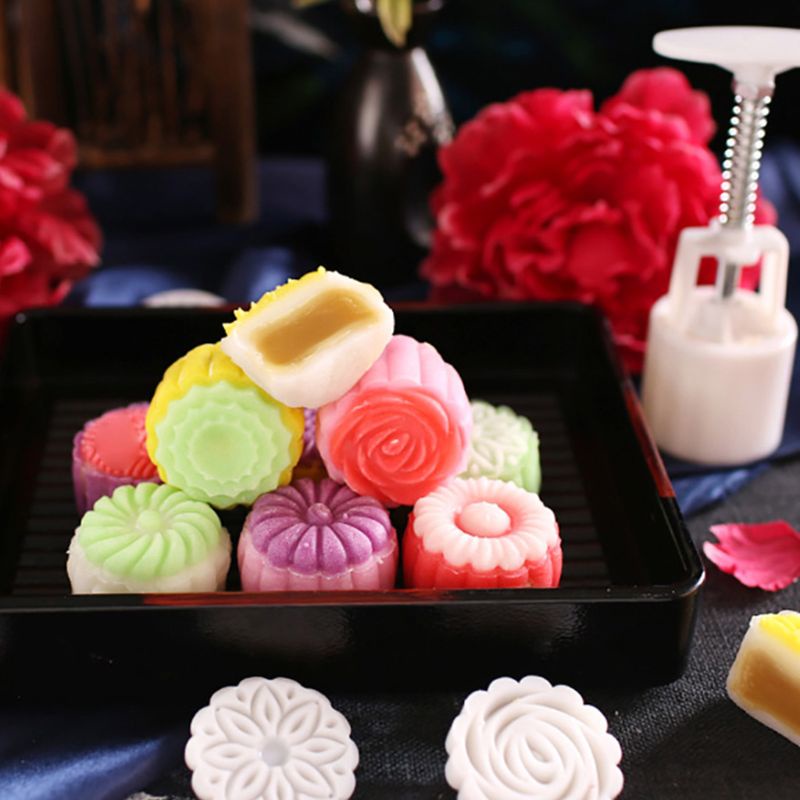 Bộ 4 Khuôn In Trang Trí Bánh Trung Thu Hình Hoa 3d 125g