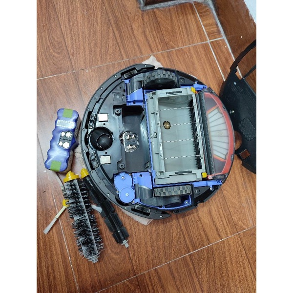 Robot hút bụi quét nhà iRobot Roomba 621