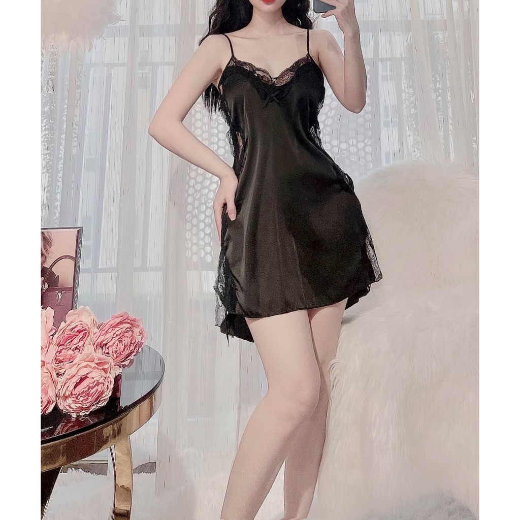 Bộ đồ ngủ ren ôm sát