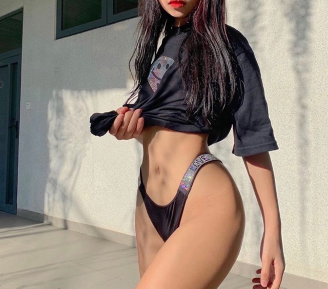 QUẦN LÓT THONG ĐÍNH ĐÁ LOVE