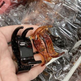 Kẹp càng cua hot deal 1k