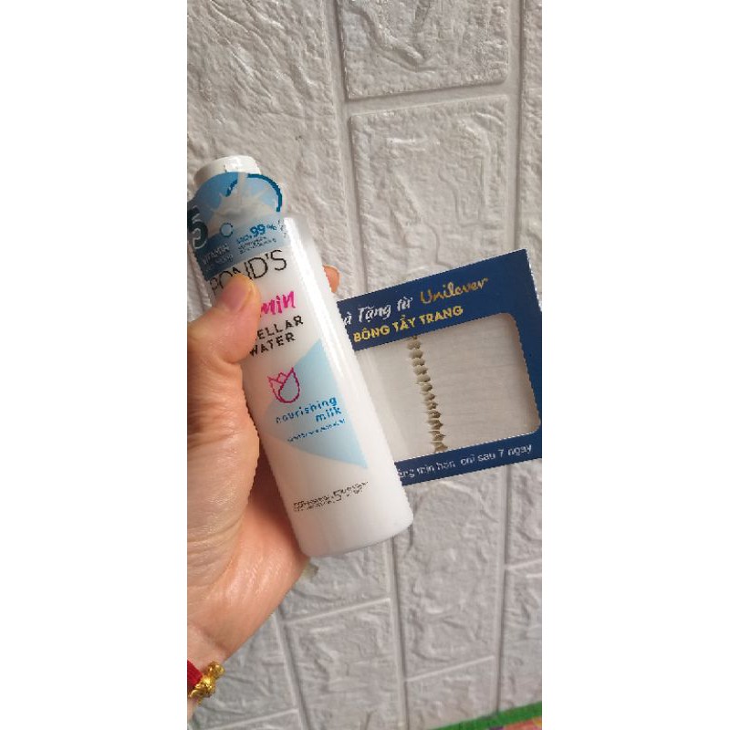 Nước tẩy trang Pond's 100ml | BigBuy360 - bigbuy360.vn