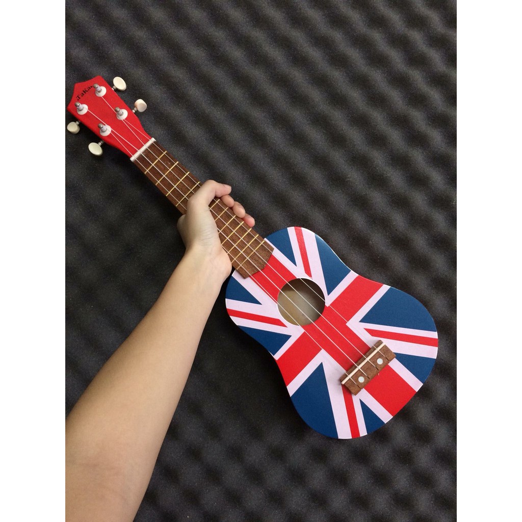 ĐÀN UKULELE HÌNH CỜ