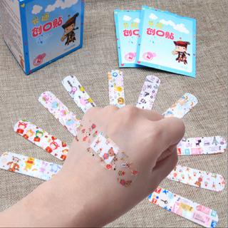 Bộ 10 băng cá nhân chống thấm nước thoáng khí kiểu dáng hoạt hình xinh xắn cho bé