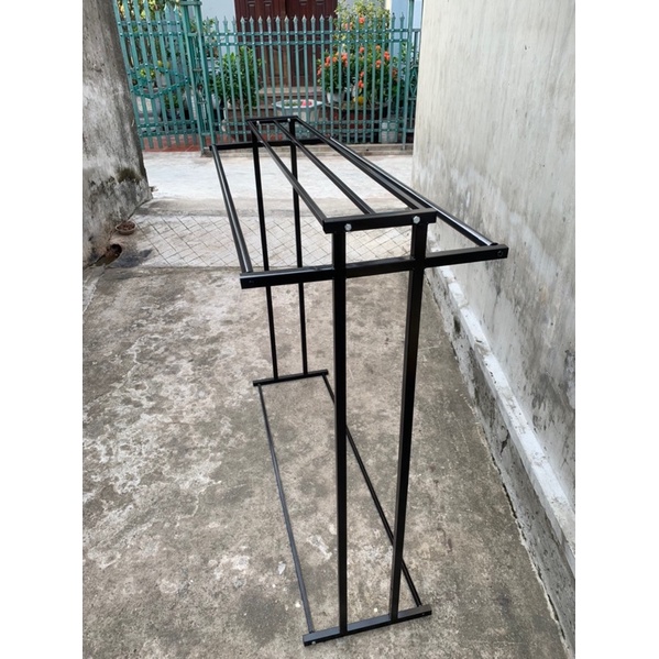 kệ đôi vuông treo quần áo shop