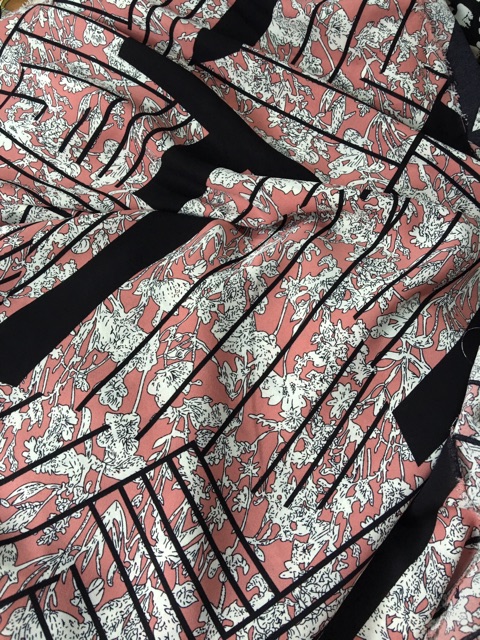 Vải lụa hàn châu may áo dài , váy