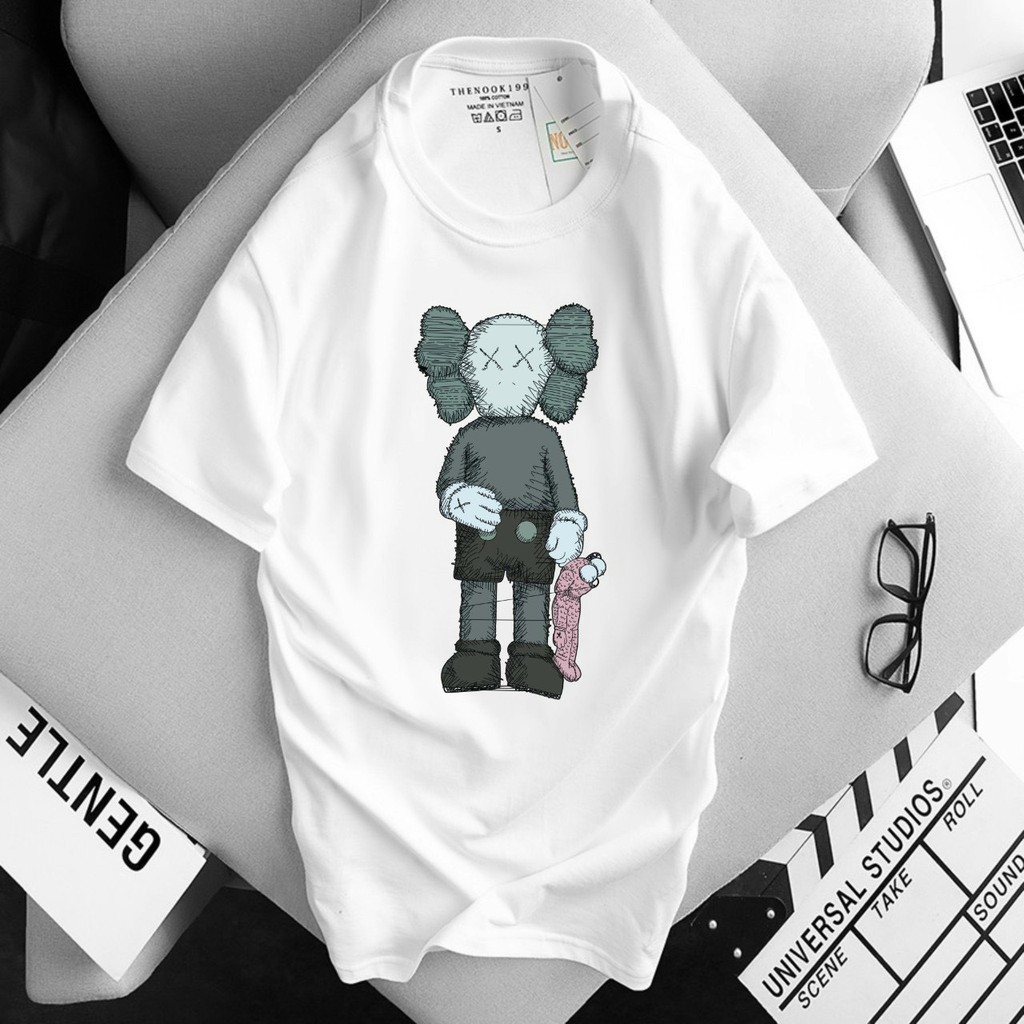 ÁO THUN NGẮN TAY KHÔNG CỔ BASIC IN HÌNH KAWS NAM NỮ UNISEX CAO CẤP của KADINO, ÁO PHÔNG NGẮN TAY KHÔNG CỔ IN HÌNH KAWS | BigBuy360 - bigbuy360.vn