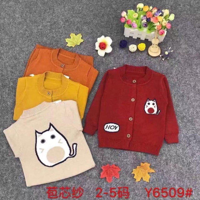 Áo len cài cúc cho bé