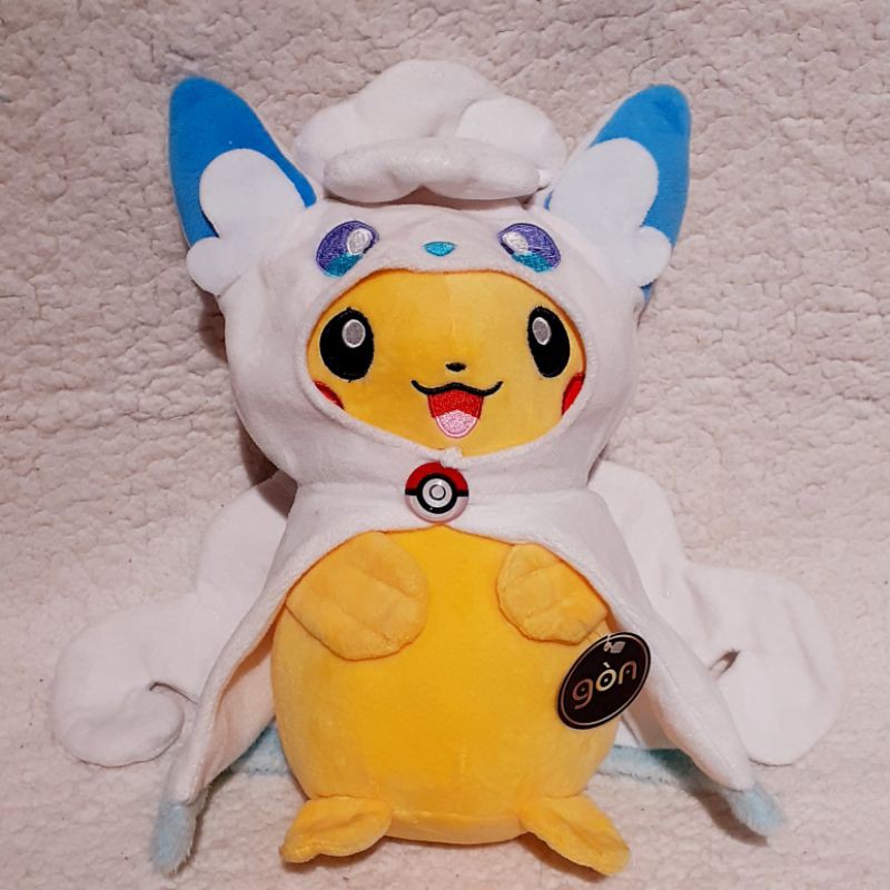 Pikachu cosplay cáo 9 đuôi