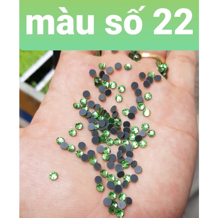 Khay Đá Chân Keo Lưới YHB Mix Size Mix Màu 1440 viên