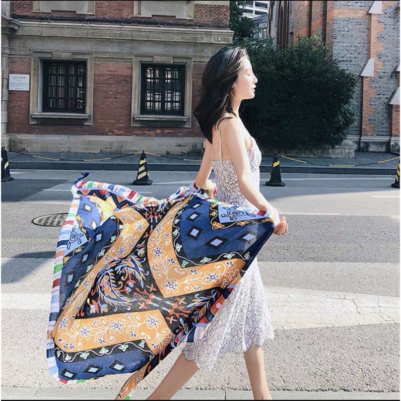 Khăn choàng cổ in hoa văn size 90x180cm đa năng du lịch biển