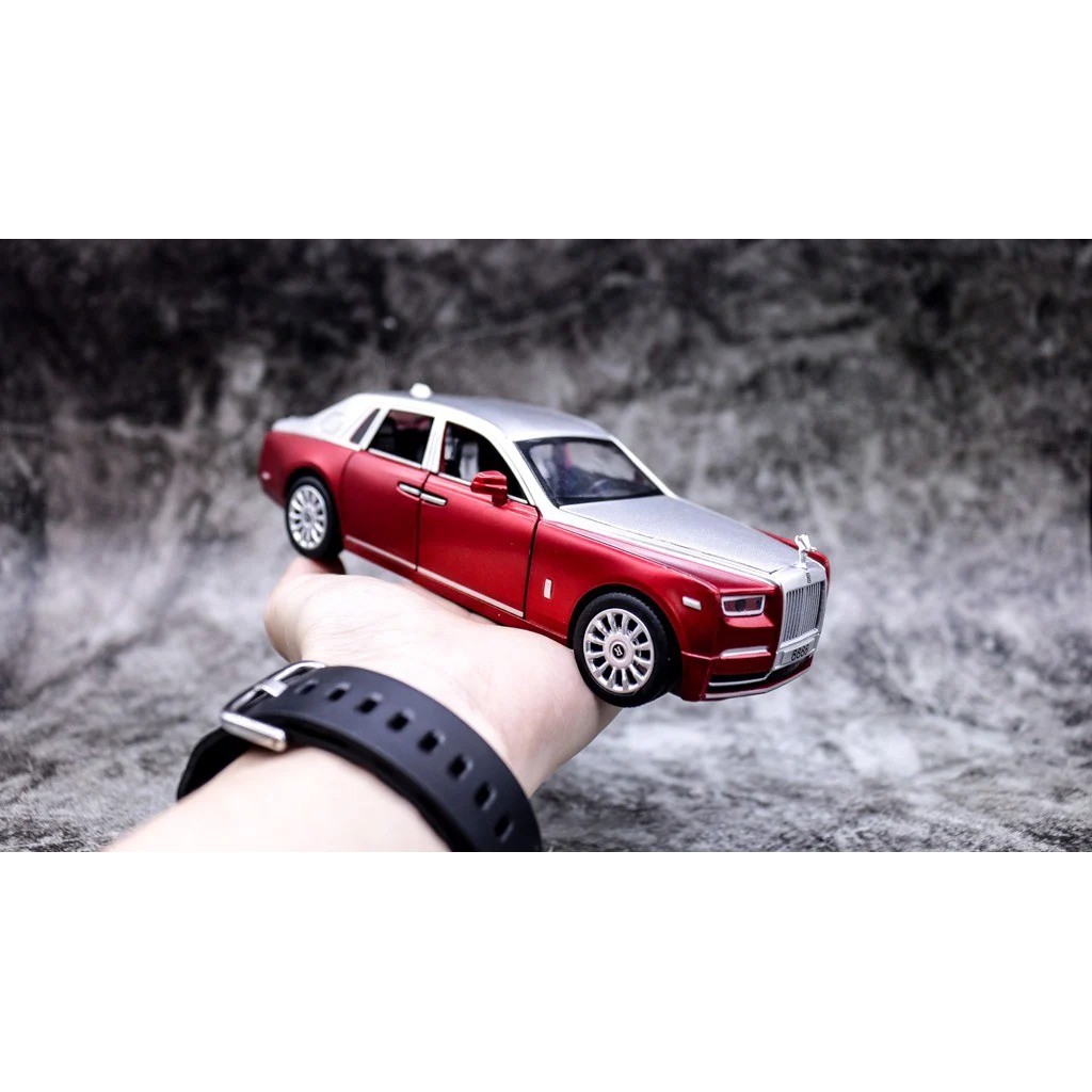 MÔ HÌNH XE ROLL ROYCE PHANTOM RED SILVER 1:30 ICONIC 6353