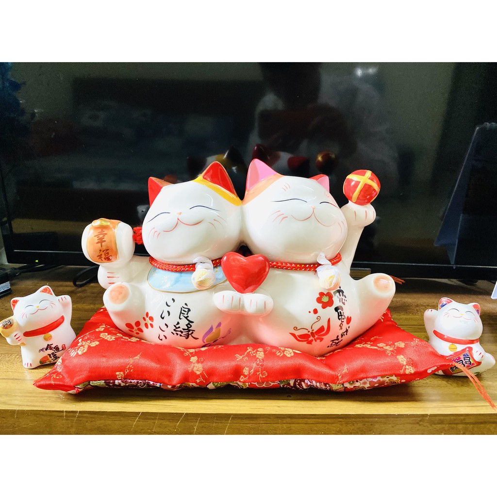 XẢ KHO 🔥 SALE 🔥 mèo đoi tình yêu manekineko. D 33 x R 16 x C 20 cm