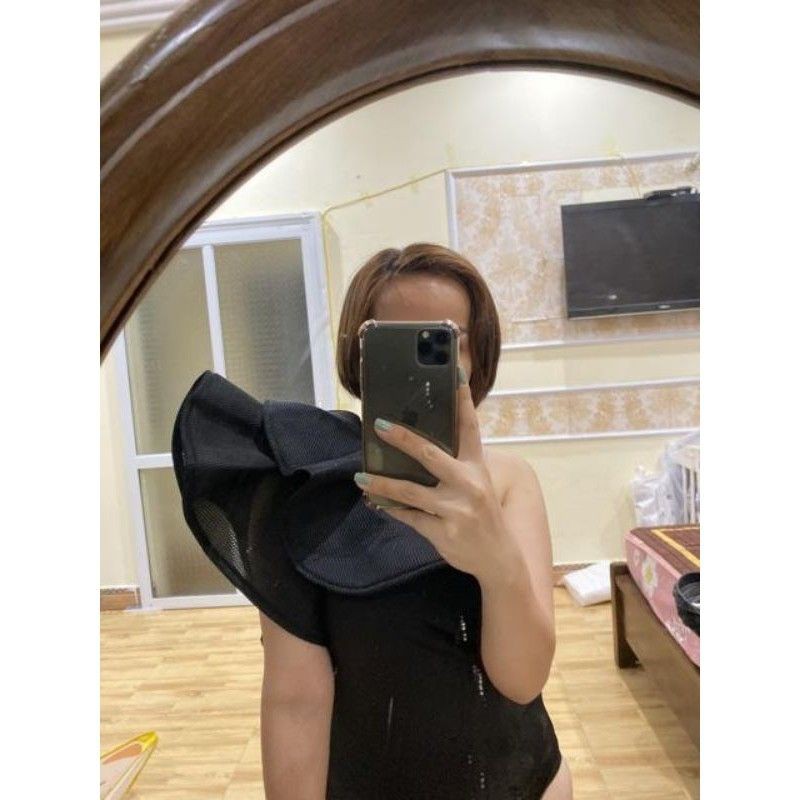 Bikini lệch vai bồng bềnh lưng cao che mỡ bụng | BigBuy360 - bigbuy360.vn
