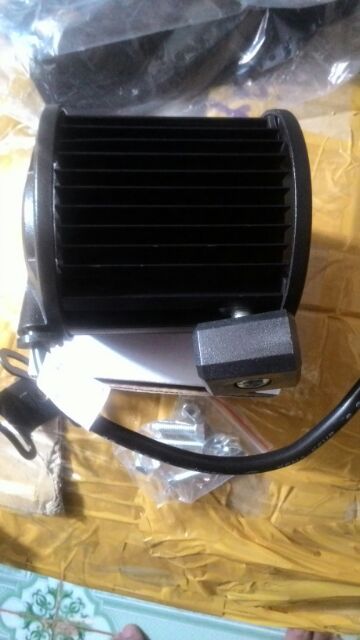 Đèn led trợ sáng C6 6 bóng led tặng công tắc