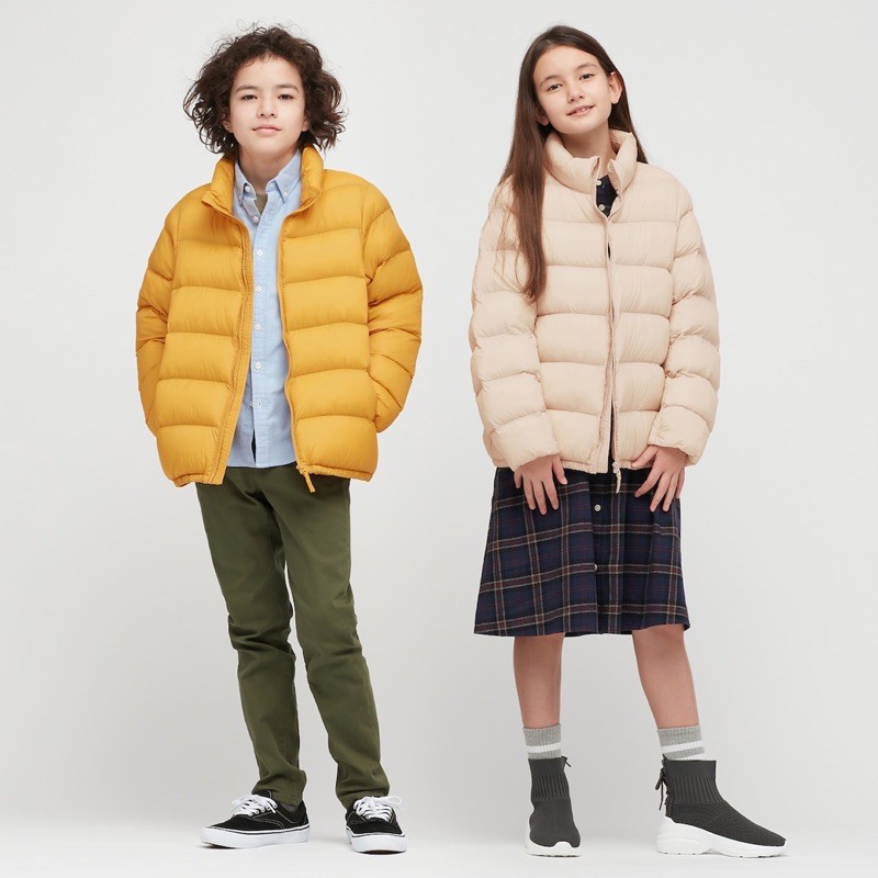 Áo khoác siêu nhẹ navy cổ trụ trẻ em KID của Uniqlo