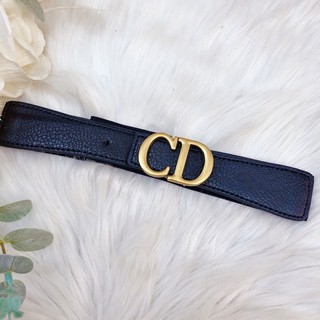 Đai nịt bản nhỏ phối đầm váy belt