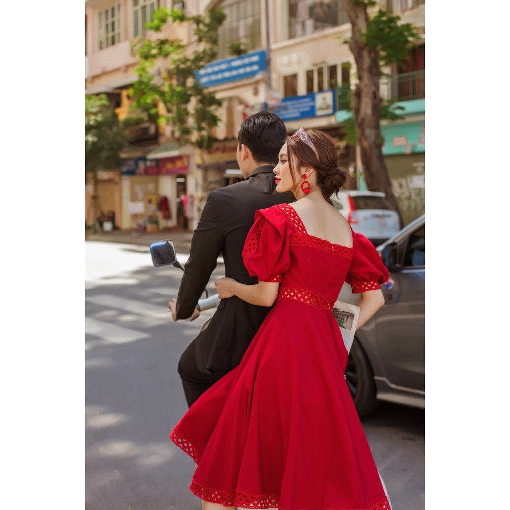 [Mã SKAMSALEP6 giảm 10% tối đa 100K đơn 150K] SÒ VINTAGE - PHOENIX Đầm tay phồng cổ vuông phối ren | BigBuy360 - bigbuy360.vn