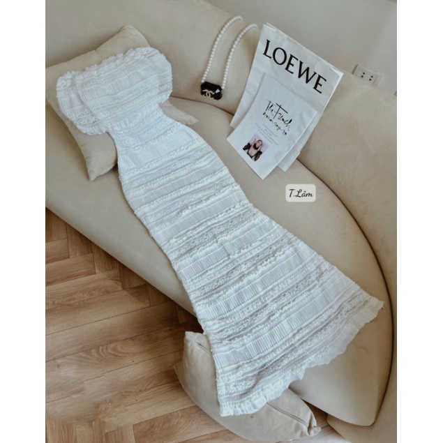Đầm body bẹt vai trắng+đen đuôi cá