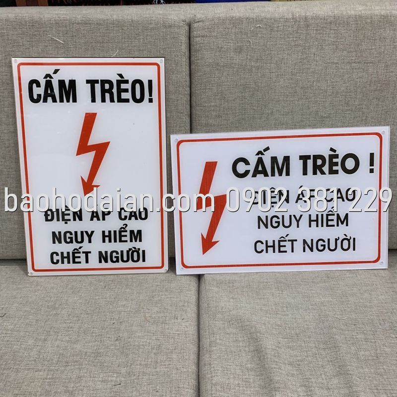 Cấm trèo! Điện áp cao nguy hiểm chết người (mica 24 x 36cm)