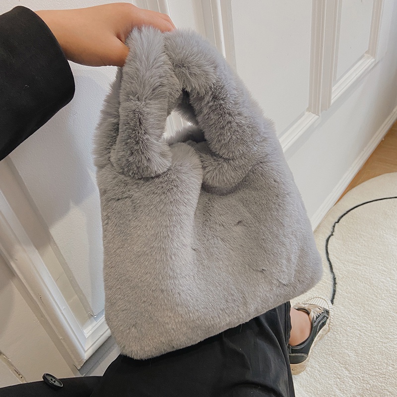 Túi xách CHAIKA KILTER phủ lông thỏ siêu mềm thiết kế bắt chéo thời trang sành điệu dành cho nữ