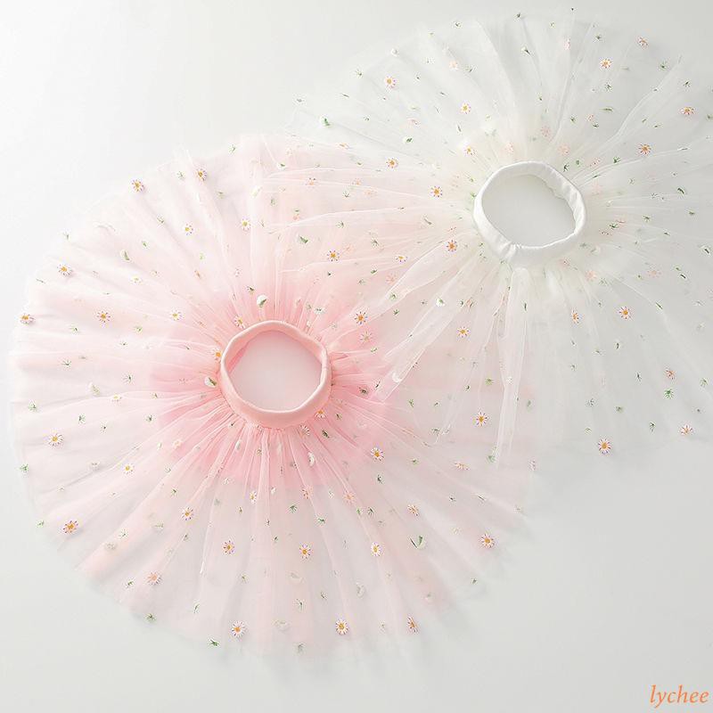 Chân váy xòe thêu họa tiết hoa cúc nhỏ xinh xắn dành cho bé gái