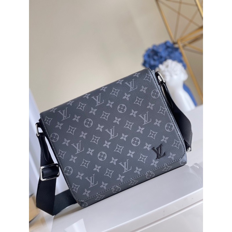 túi đeo chéo lớp ngoài da in logo thời trang nam louis vuitton LV