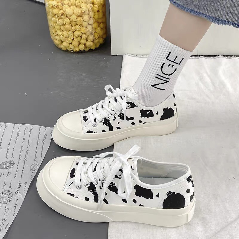 [Mã FAGREEN245 giảm 10% tối đa 30k đơn từ 99k] Free ship Giày thể thao nữ , giày sneaker nữ họa tiết bò sữa xinh xắn | BigBuy360 - bigbuy360.vn