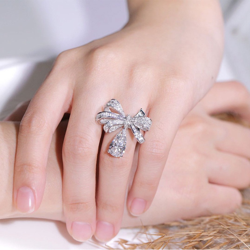 Nhẫn bạc 925 đính kim cương nhân tạo hình giọt nước và nơ cao cấp
