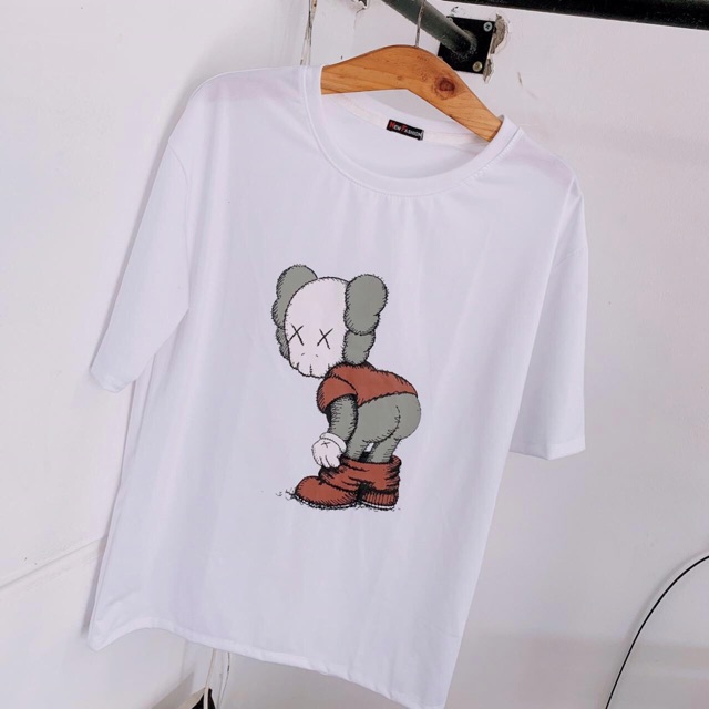 Áo thun tay lỡ Kaws Tee Unisex