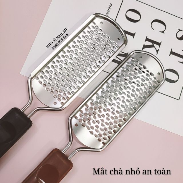 Cây chà gót chân inox 304 - loại mới rất bén hiệu quả cho vùng da bị chai dày (có thể thay mặt chà)