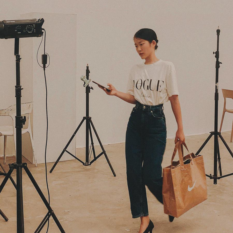 Áo thun nam nữ Vogue SS4W - TheFreedom