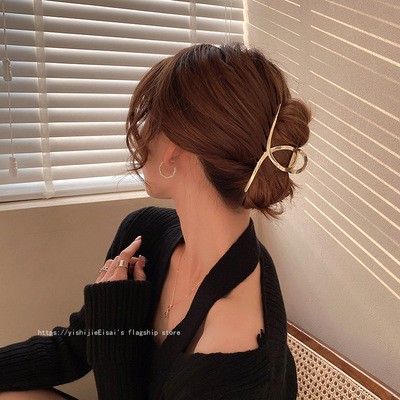 Set 2 kẹp tóc càng cua bằng kim loại đính ngọc trai phong cách Hàn Quốc xinh xắn dành cho nữ