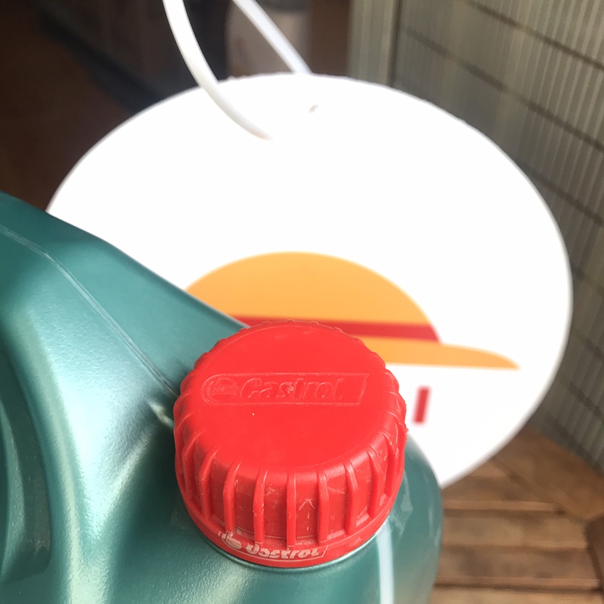 Nhớt ô tô: nhớt Castrol 5W30 chính hãng dùng cho động cơ máy xăng và xe hybrid MAGNATEC 4L API SP