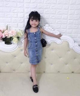 Yếm jean mềm bé gái