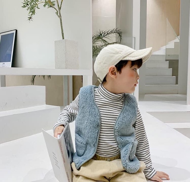 Áo khoác 3 lỗ  cho bé