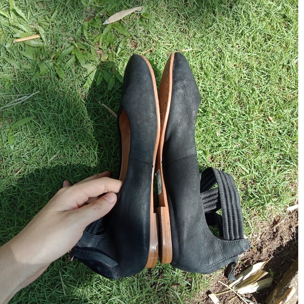 Giày nữ Da thật Second-hand  SIZE 37 hiệu Clarks (hàng si)