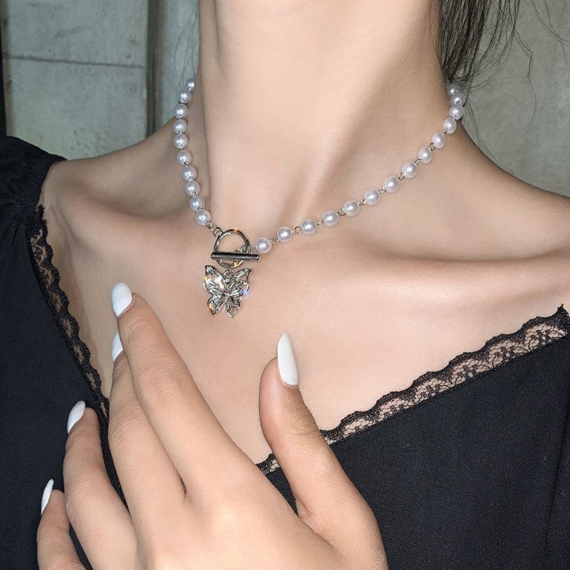 Vòng Cổ Choker Hình Bướm Đính Ngọc Trai Phong Cách Hàn Quốc