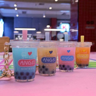 Móc khoá trà sữa có kèm trân châu ngon lắm!