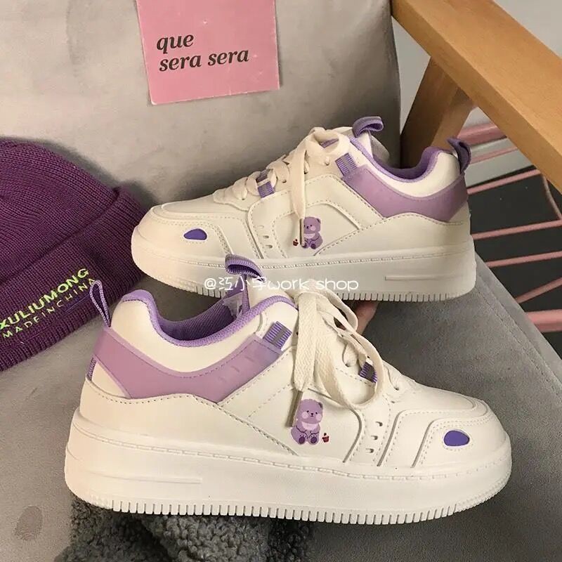 Giày Sneaker Chú Gấu