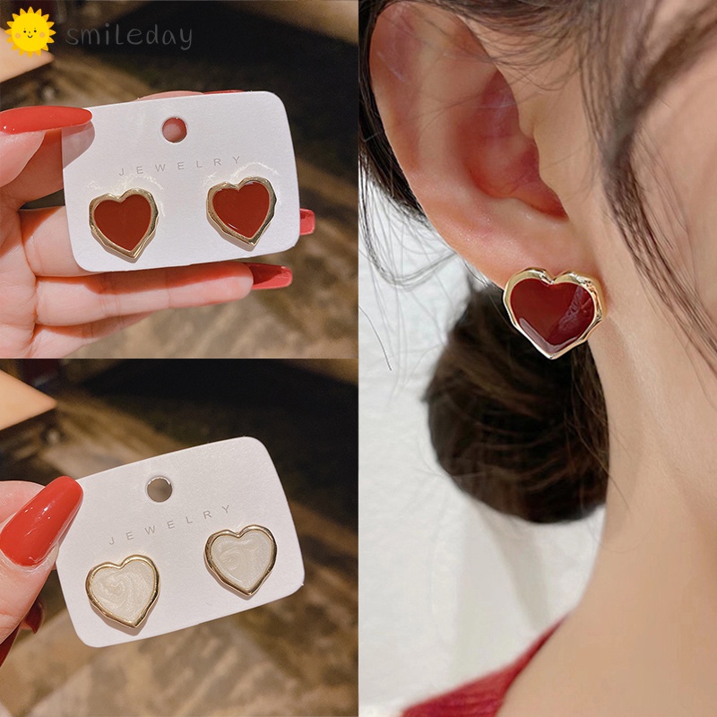 Đôi Khuyên Tai Hình Trái Tim Màu Vàng Dành Cho Nữ