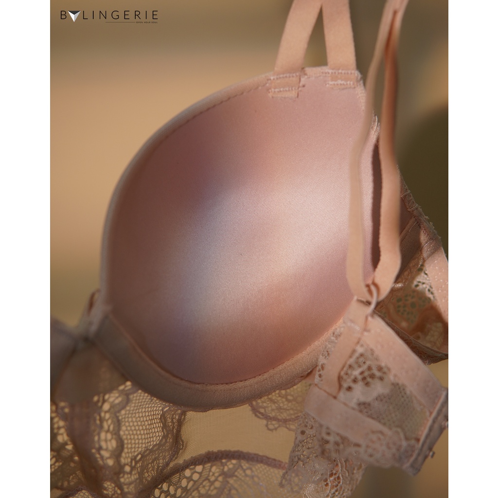 Bộ đồ lót ren nữ BY LINGERIE màu hồng nude có gọng mút độn dày B217 | BigBuy360 - bigbuy360.vn
