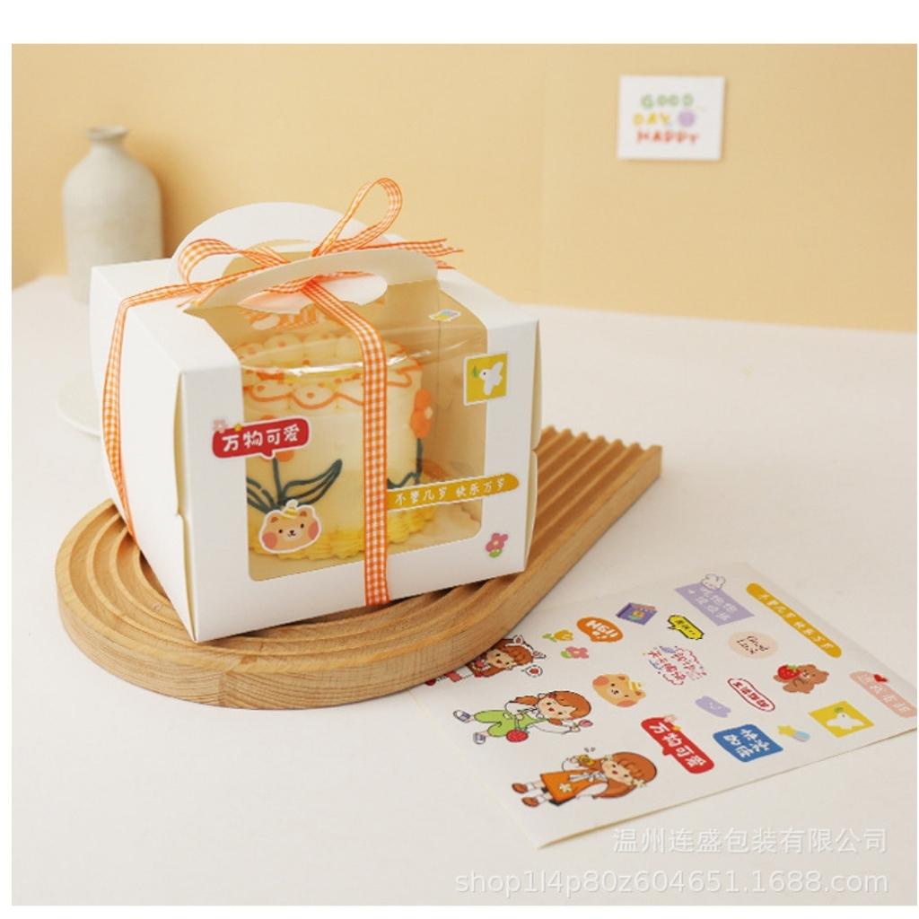 Hộp Giấy Đựng Bánh Sinh Nhật Màu Trắng Có Kính Meca