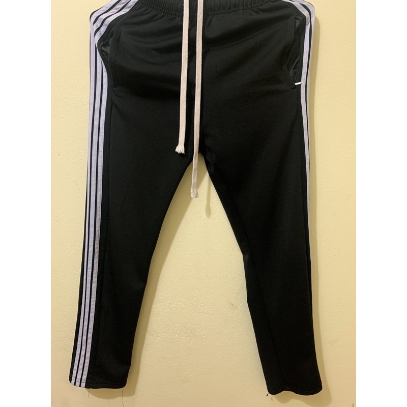 QUẦN THỂ THAO 3 LINES+ -ONE-a | BigBuy360 - bigbuy360.vn