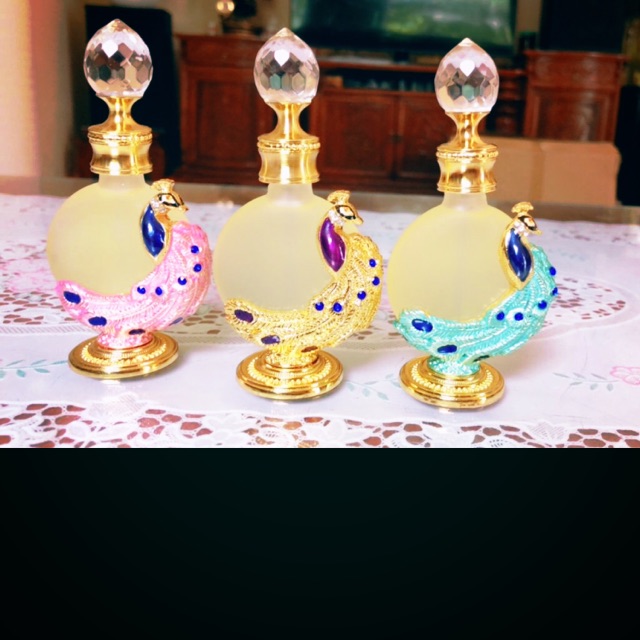 CONG PHUONG HOANG TINH DAU NUOC HOA DUBAI( hàng aut)